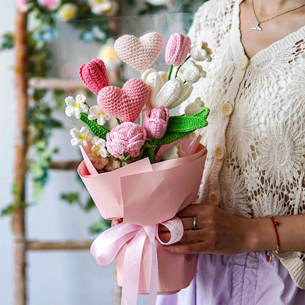 Crochet Rose Tulip Heart Bouquet-Pink