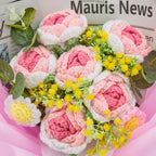 Crochet Gradient Pink Rose Daisy Bouquet