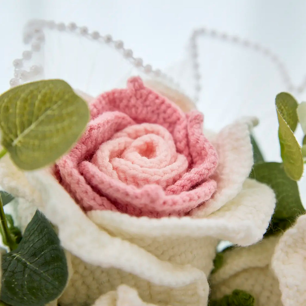 Round Crochet Thai Rose Bouquet